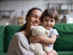 Tips untuk Orangtua Agar Anak-anak Tidak Khawatir Setelah Gempa