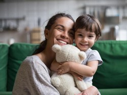 Tips untuk Orangtua Agar Anak-anak Tidak Khawatir Setelah Gempa