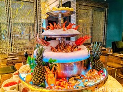 Di Resto Hotel Ini Bisa Makan Sepuasnya Lebih dari 100 Hidangan