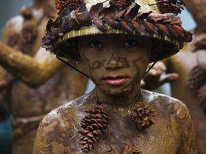 Tatapan Tanpa Ekspresi