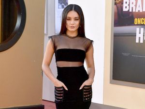 Malas Pakai Bra, Vanessa Hudgens Tak Mau Kenyamanannya Dibatasi Malas Pakai Bra, Vanessa Hudgens Tak Mau Kenyamanannya Dibatasi