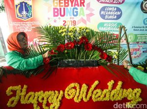 Aksi Ibu-ibu PKK Ramaikan Acara Gebyar Bunga 2019