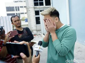 Inisialnya Disebut Bandar, Billy Syahputra Tegaskan Tak Pakai Narkoba Inisialnya Disebut Bandar, Billy Syahputra Tegaskan Tak Pakai Narkoba
