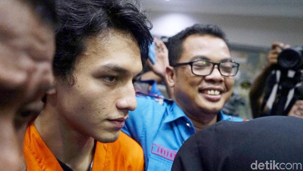 Jefri Nichol, Kriss Hatta, Britney Spears hingga Rapper Tay-K