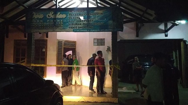 Diduga Selingkuhi Istri Orang, Pria di Garut Dikeroyok Diduga Selingkuhi Istri Orang, Pria di Garut Dikeroyok