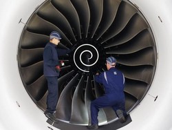 Ribuan Pegawai Rolls Royce Kena PHK