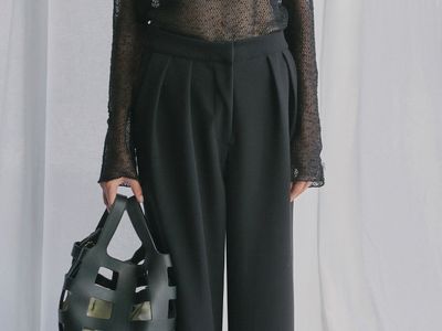 10 Opsi Celana Stylish yang Nyaman dan Cocok Dipakai Kerja