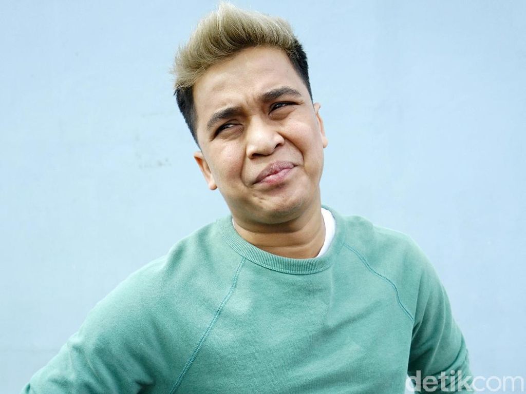 Penjelasan Billy Syahputra Usai Ditangkap Polisi Bareng Pacar di Bali Penjelasan Billy Syahputra Usai Ditangkap Polisi Bareng Pacar di Bali
