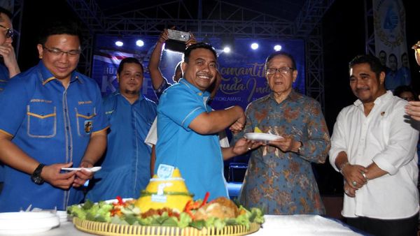 Romantika Pemuda Indonesia di HUT KNPI ke-46 Romantika Pemuda Indonesia di HUT KNPI ke-46