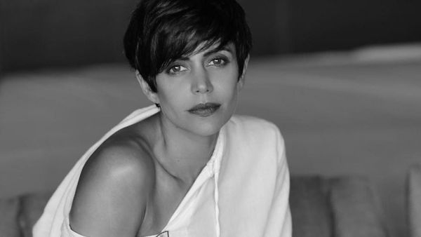 Aktris India Ini Buktikan Age is Just a Number, Seksi Berbikini di Usia 47