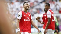 Pierre-Emerick Aubameyang membuat Arsenal unggul 2-0. Amber Searls-USA TODAY Sports.