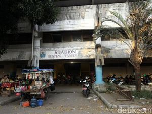 Stadion-stadion yang Terbengkalai Bak Berhantu di Indonesia Stadion-stadion yang Terbengkalai Bak Berhantu di Indonesia