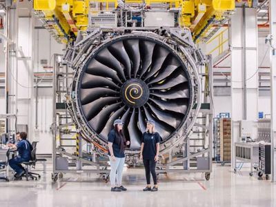 Foto: Pabrik Pembuatan Mesin Pesawat dari Rolls-Royce