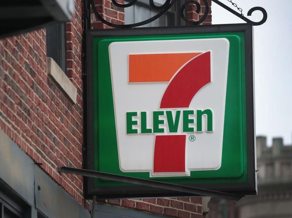 7-Eleven PHK 880 Pegawai, Ada Apa Nih? 7-Eleven PHK 880 Pegawai, Ada Apa Nih?