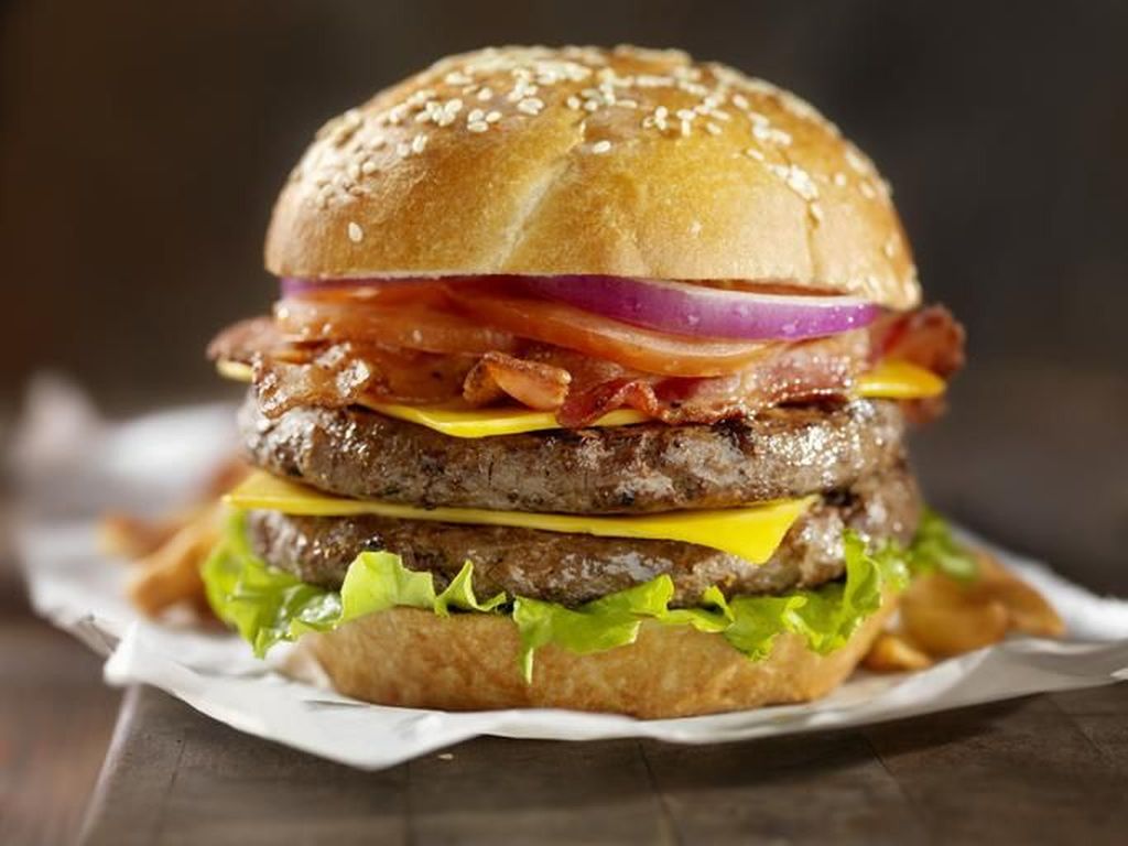 Ini Tips Bikin Burger Juicy Enak dari Chef Daniel Boulud
