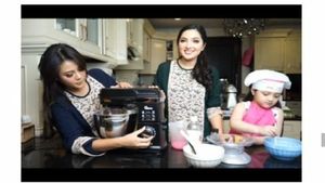 Gaya Kompak Para Seleb dan Anak Saat Masak Bareng