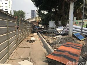 Suara Warga soal Proyek Trotoar Cikini yang Disebut Perparah Polusi DKI Suara Warga soal Proyek Trotoar Cikini yang Disebut Perparah Polusi DKI