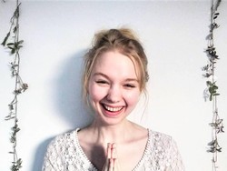 Penampilan Wanita yang Dua Tahun Tak Pernah Keramas Pakai Shampoo