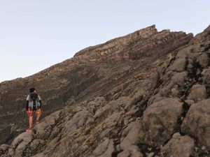 10 Jalur Gunung Agung Ditutup, Pemandu: Yang Mau Mendaki, Tetap Dilayani 10 Jalur Gunung Agung Ditutup, Pemandu: Yang Mau Mendaki, Tetap Dilayani