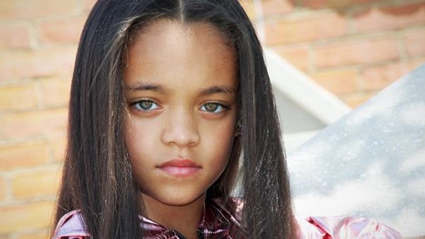 Ini Gadis Kecil yang Mirip Banget sama Rihanna