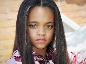 Ini Gadis Kecil yang Mirip Banget sama Rihanna
