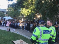 Mahasiswa China dan Mahasiswa Pro Hong Kong Terlibat Bentrok di Brisbane