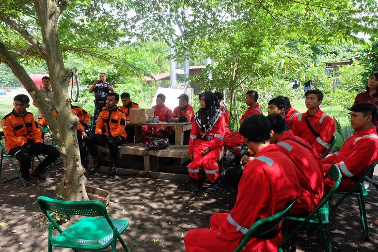 Cerita Pemadam Karhutla: Lost Contact hingga Menginap di Tengah Hutan