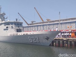 Kemenhan Terima Kapal Perang KCR 60 KRI Kerambit-627