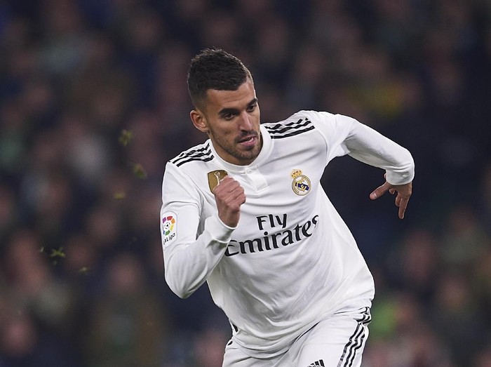 SEVILLE, SPAIN - JANUARY 13: Dani Ceballos of Real Madrid CF in action during the La Liga match between Real Betis Balompie and Real Madrid CF at Estadio Benito Villamarin on January 13, 2019 in Seville, Spain. (Photo by Aitor Alcalde/Getty Images)