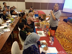 Kemenpora Ajak Generasi Muda Kediri Tidak Bermimpi Jadi PNS