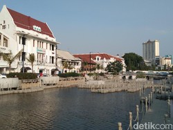 Kota Tua Ditutup, Area Kali Besar Ramai Dikunjungi Wisatawan