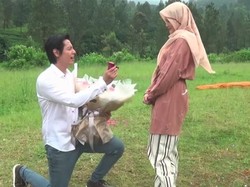 Unggah Foto Prewed, Cut Meyriska-Roger Kompak Berpakaian Adat Aceh