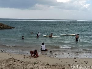 Libur Galungan Sepi, Pemilik Sewa Kano di Sanur Mengeluh Libur Galungan Sepi, Pemilik Sewa Kano di Sanur Mengeluh