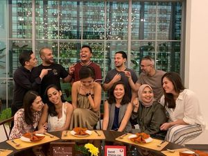 Sebelum Tertangkap Karena Kasus Ganja, Sutradara Robby Ertanto Eksis Kulineran Bareng Seleb Sebelum Tertangkap Karena Kasus Ganja, Sutradara Robby Ertanto Eksis Kulineran Bareng Seleb