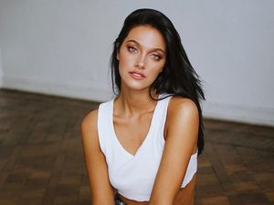 Intip Gaya Seksi Model yang Jadi Pacar Pesepakbola Juventus Paulo Dybala Intip Gaya Seksi Model yang Jadi Pacar Pesepakbola Juventus Paulo Dybala