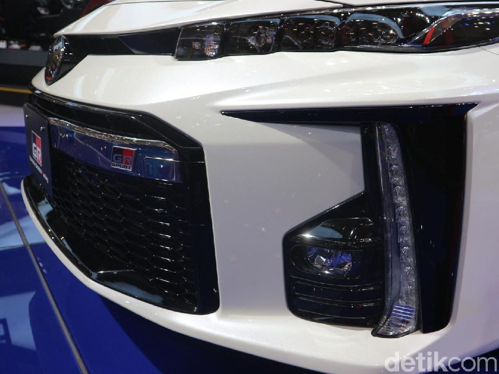 Siap-siap Mitsubishi, Toyota Prius PHEV Bakal Dijual di Bawah Rp 1 Miliar Siap-siap Mitsubishi, Toyota Prius PHEV Bakal Dijual di Bawah Rp 1 Miliar