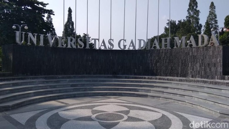 Jenazah Mahasiswa KKN UGM yang Meninggal di Palangka Raya Dipulangkan Jenazah Mahasiswa KKN UGM yang Meninggal di Palangka Raya Dipulangkan