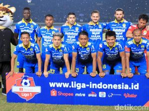Persib Bandung Nyaris Sebulan Puasa Kemenangan