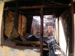 Kebakaran Asrama Polisi di Tandes Surabaya Padam