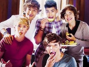 Kompak Suka Kulineran, Ini Momen Makan Personil One Direction