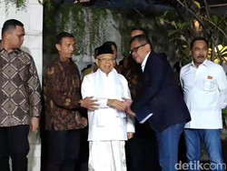 JK-Maruf Amin Tinggalkan Lokasi Pembubaran TKN Jokowi