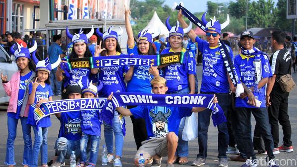 Jalak Harupat Membiru