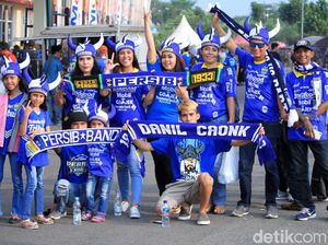 Berkaca Tragedi Haringga, Ini Pesan untuk Bobotoh Jelang Persib Vs Arema Berkaca Tragedi Haringga, Ini Pesan untuk Bobotoh Jelang Persib Vs Arema