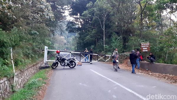 Erupsi, Wisata Tangkuban Perahu Ditutup Sementara