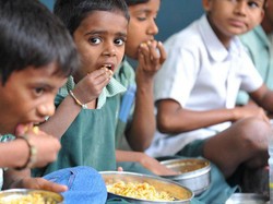 Miris! Panti Asuhan Ini Masak Makanan Untuk Anak-anak di Toilet