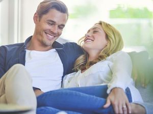 Curhat Pria yang Dompetnya Diisikan Uang oleh Tunangan Bikin Netizen Iri