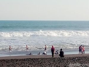Warga Kebumen Mulai Dilatih Hadapi Bencana Warga Kebumen Mulai Dilatih Hadapi Bencana