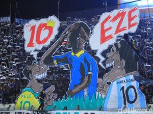 Setelah Sepi Penonton, Pertandingan Persib Kembali Meriah