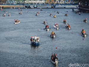 Parade Perahu Naga Meriahkan Pembukaan Festival Cisadane