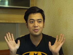 Mitos Buang Sial Celana Dalam Kriss Hatta yang Tak Jadi Kenyataan Mitos Buang Sial Celana Dalam Kriss Hatta yang Tak Jadi Kenyataan
